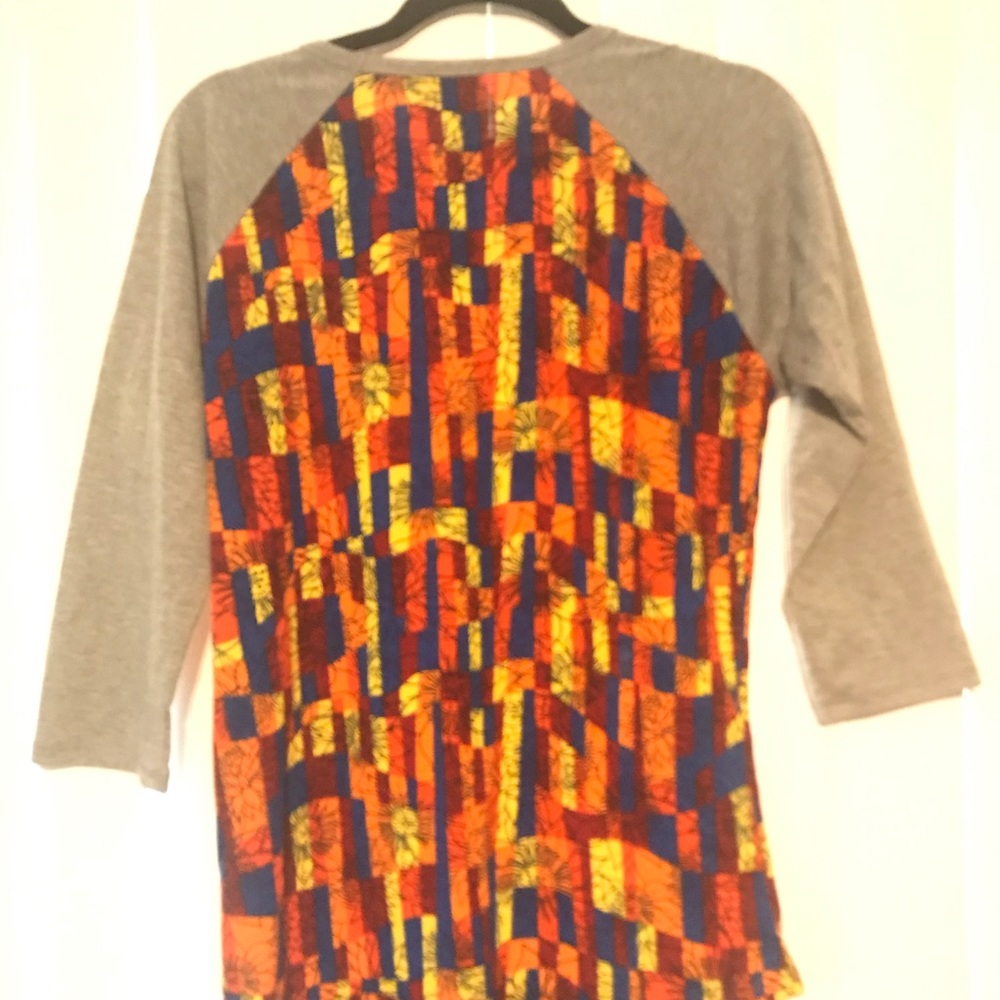 Medium Randy from Lularoe - Picture 2 of 3